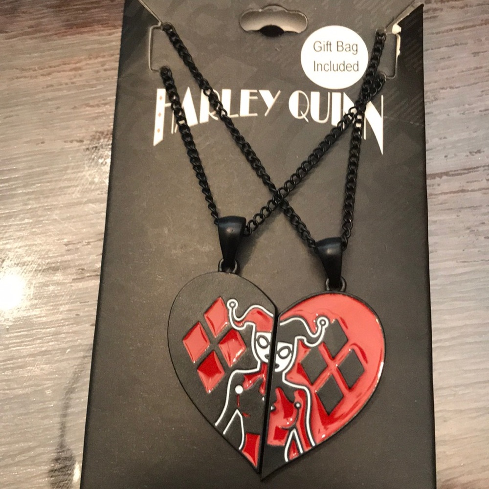 Sale! 🔵Set of Harley Quinn necklaces